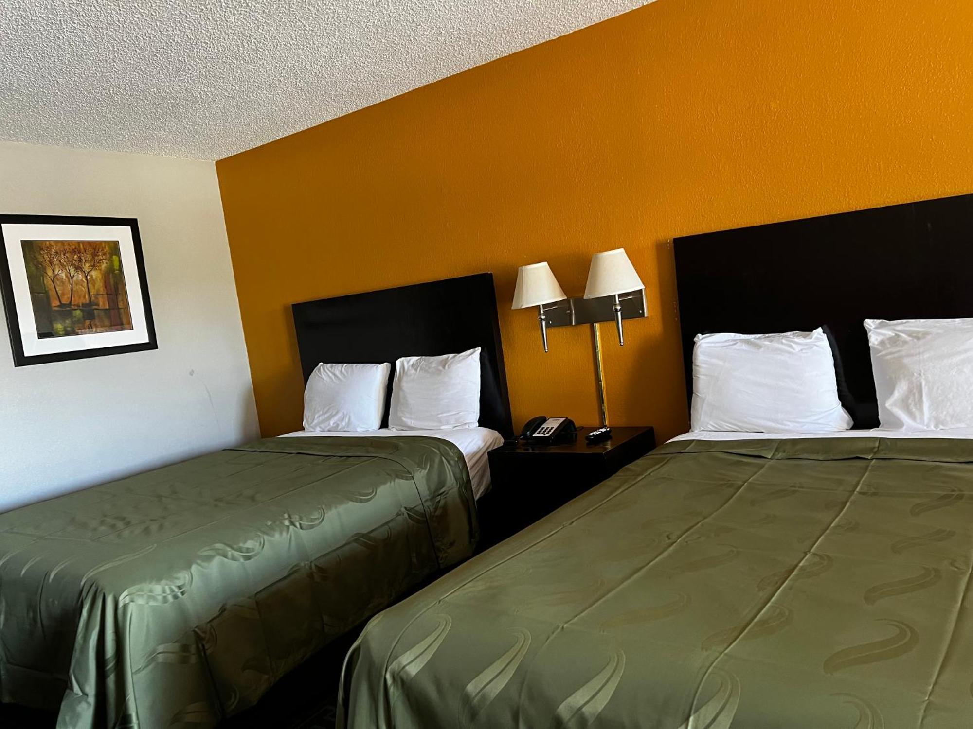Express Inn & Suites Trion Exterior photo