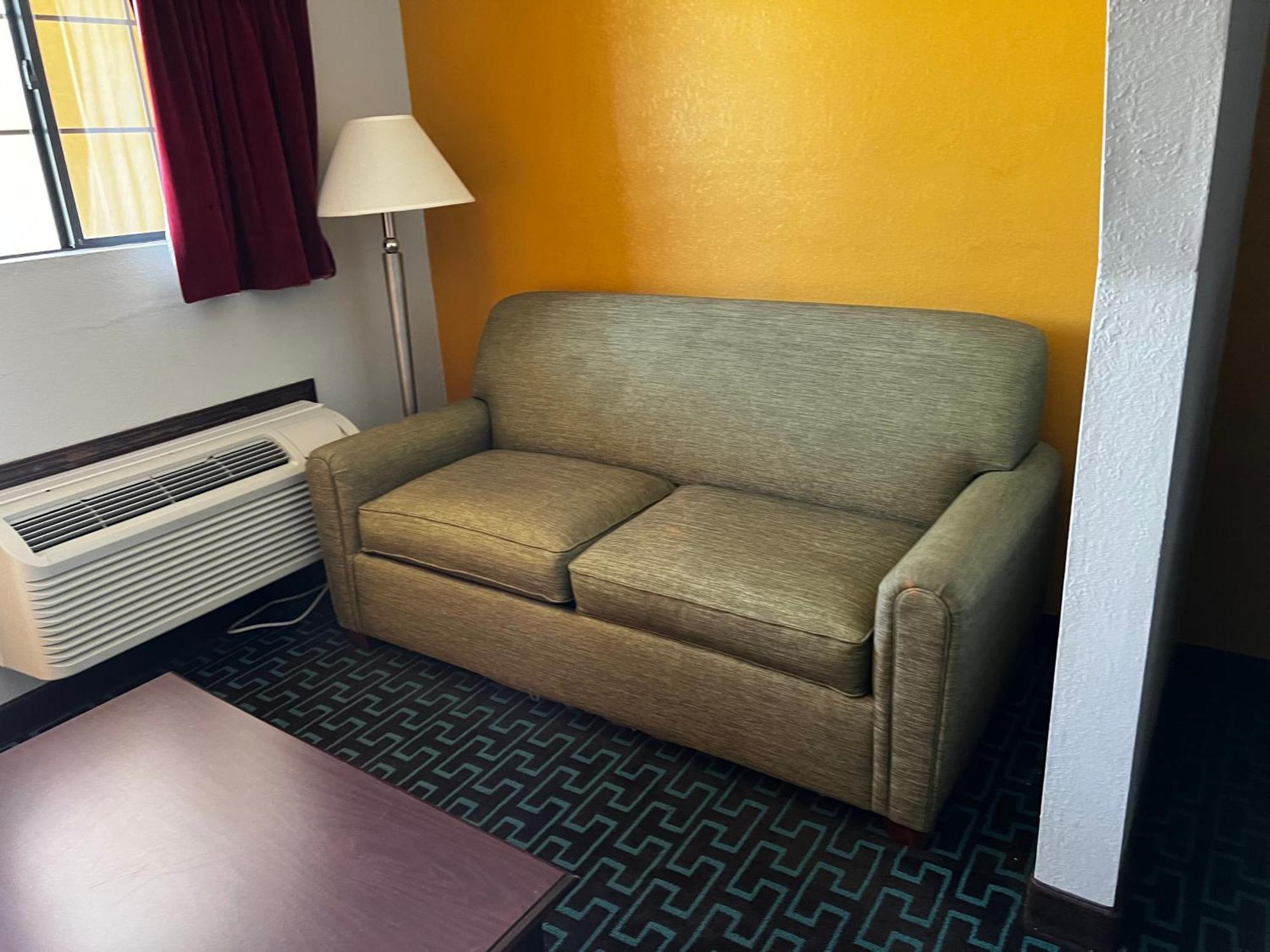 Express Inn & Suites Trion Exterior photo